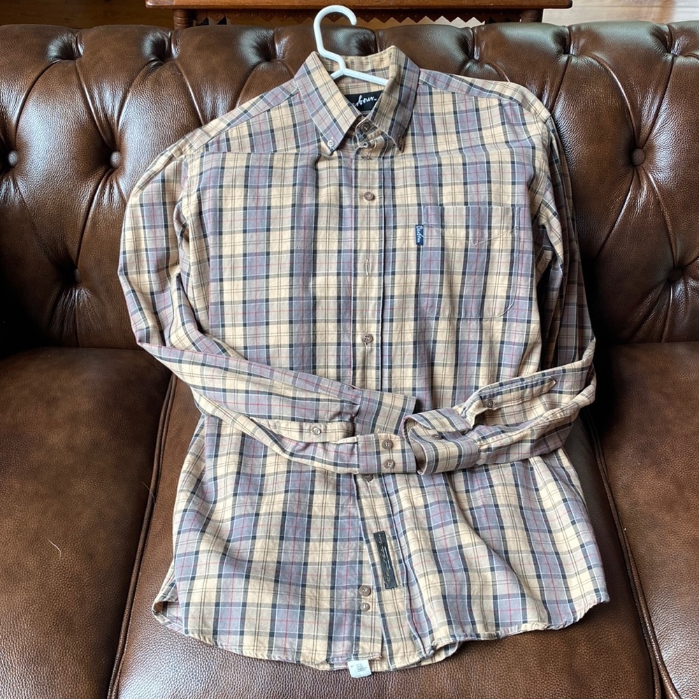 Barbour Grey, Black, Beige, Red Classic Plaid Shirt M - fits like a Large